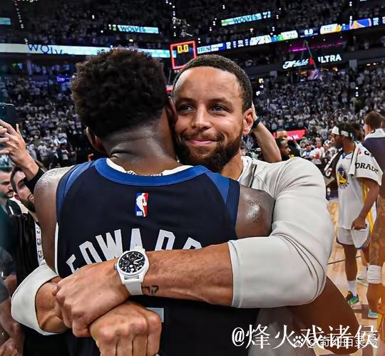 科尔再度葬送比赛！关键时刻执迷三后卫+传切，为何弃用理查德？